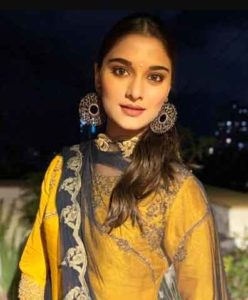 Saiee-Manjrekar-Weight