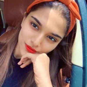 saiee-manjrekar-height-weight