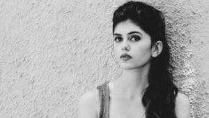 Sanjana Sanghi Height Weight Body Stats Age Family Facts