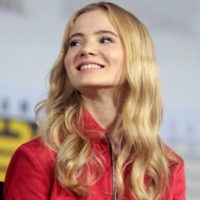 freya-allan-height