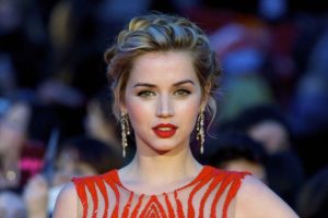 Ana de Armas Height Weight Body Stats Age Family Facts
