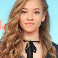 shelby simmons height weight