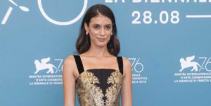 Laysla De Oliveira Height Weight Body Stats Family Facts