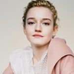 Julia-Garner-Height