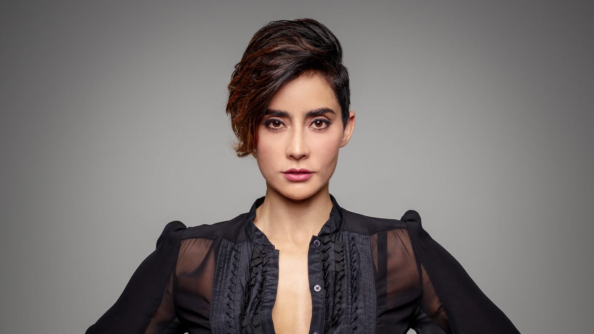 Paola Núñez, born as Paola Núñez Rivas, is a Mexican actress and producer. 