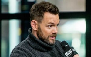 Joel McHale Height Weight Body Stats Age Family Facts
