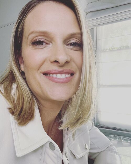 Vinessa Shaw Height Weight Body Stats Age Family Facts