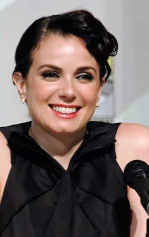 Mia-Kirshner-Height-Weight