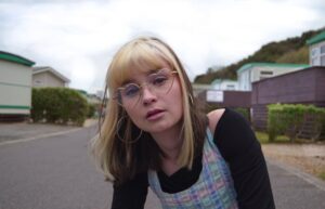 Lola Petticrew Height Weight Body Stats Age Family Facts