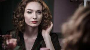 Eleanor Tomlinson Height Weight Body Stats Age Family Facts