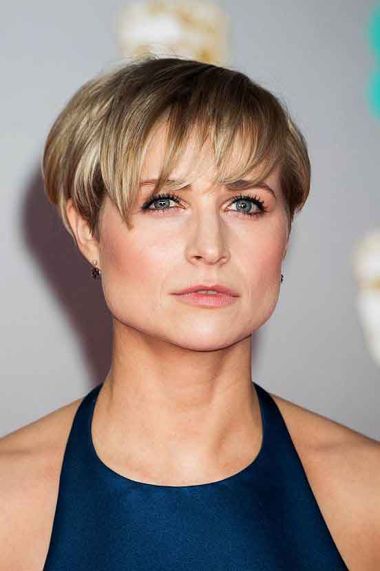 Niamh Algar Height Weight Body Stats Age Family Facts