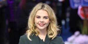 Saoirse-Monica Jackson Height Weight Body Stats Age Family Facts