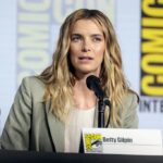 Betty_Gilpin_Gage_Skidmore