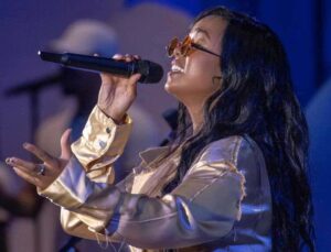 H.E.R. Height Weight Body Stats Age Family Facts