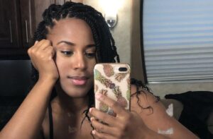 Asha Bromfield Height Weight Body Stats Age Family Facts