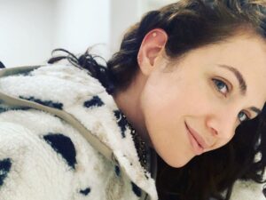 Kate Siegel Height Weight Body Stats Age Family Facts