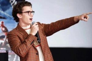 Tom Holland Height Weight Body Stats Age Family Facts