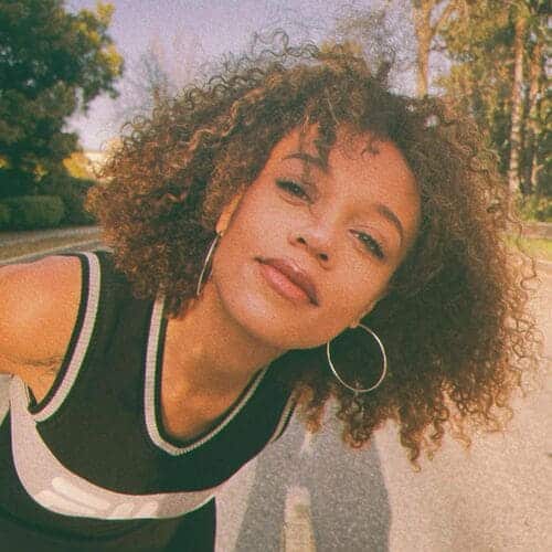 Reign Edwards Height Weight Body Stats Age Family Facts