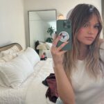 Olivia-Holt-Height