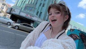 Farrah Mackenzie Height Weight Body Stats Biography Facts