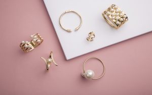 Decoding Hollywood’s Fashion Secrets: The Allure of Exclusive Accessories