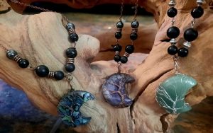 The Synergy of Black Tourmaline and Hematite Bracelets