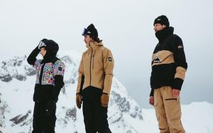 How to Choose the Right Tint for Your Skiing Sunglasses