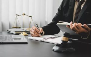 Understanding the Role of a No-Fault Defense Lawyer