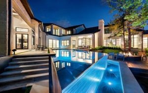 Unique Features for High-End Pool Designs in Dallas