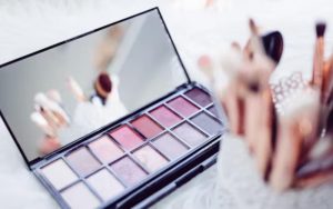 Social Media Guide: Make Up Tutorial Guide for your Page