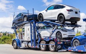Top 5 Factors to Consider When Selecting a Car Shipping Service in Florida