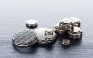 Button Batteries: CR2025 vs. CR2032