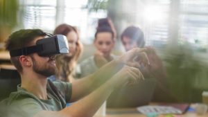 Top Applications of AR in Retail: Enhancing Customer Engagement