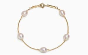 Exquisite Women’s Pearl Bracelets: Enhance Your Elegance and Style Today