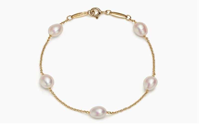 Exquisite Women's Pearl Bracelets Enhance Your Elegance and Style Today