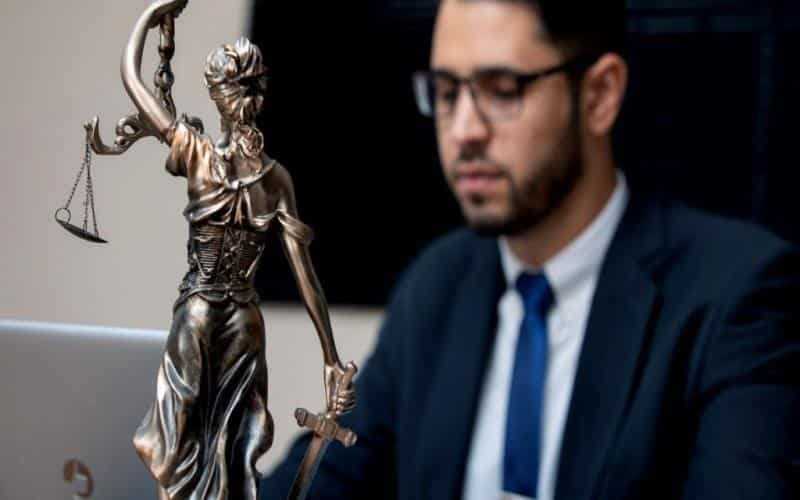 How Business Lawyers Help Protect Your Company from Legal Risks