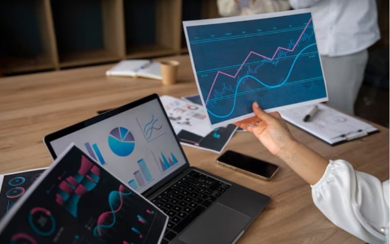 5 Best Low-Code Development Examples for Small Businesses in 2025