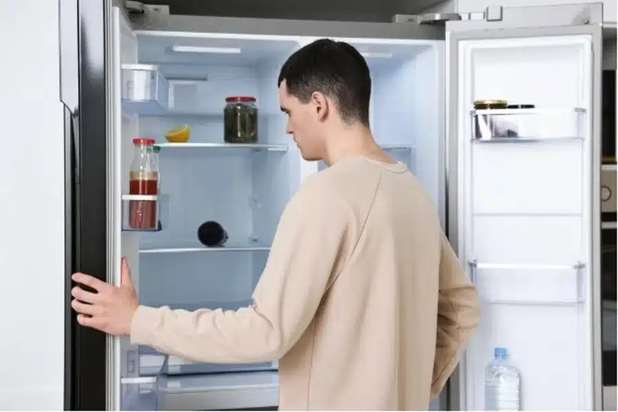 Refrigerator