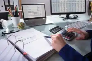 What Features Should Small Businesses Look for in Accounting Software?