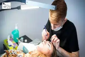 Why More Lash Artists Are Switching to UV/LED Curing for Eyelash Extensions