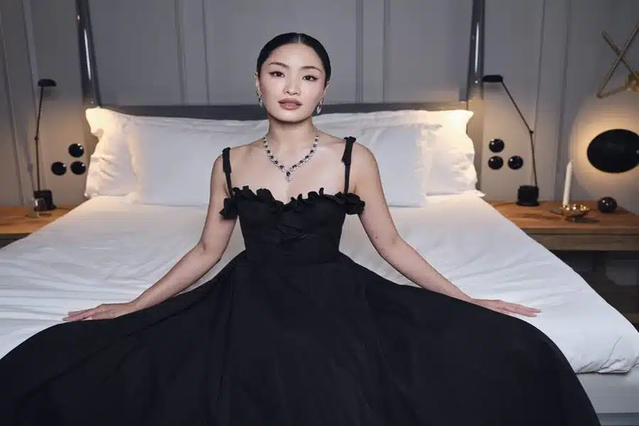 Anna Sawai Height