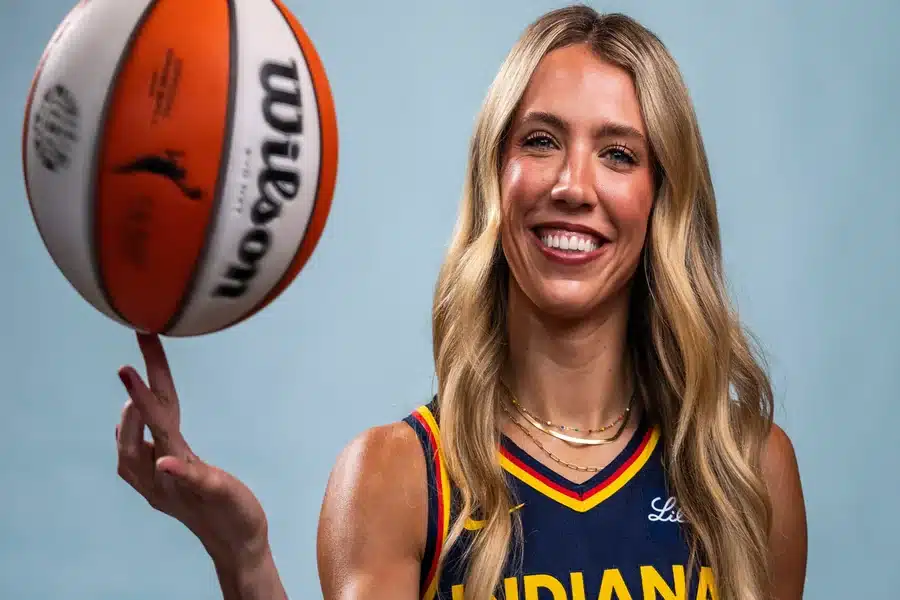 Lexie Hull Height